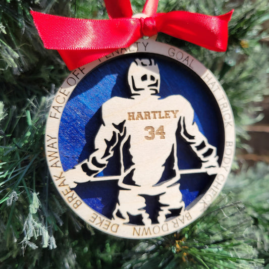 Decorative Christmas ornament with a hockey player, personalized hockey player ornament, custom wooden hockey player ornament, hockey player ornament, christmas gift for hockey player