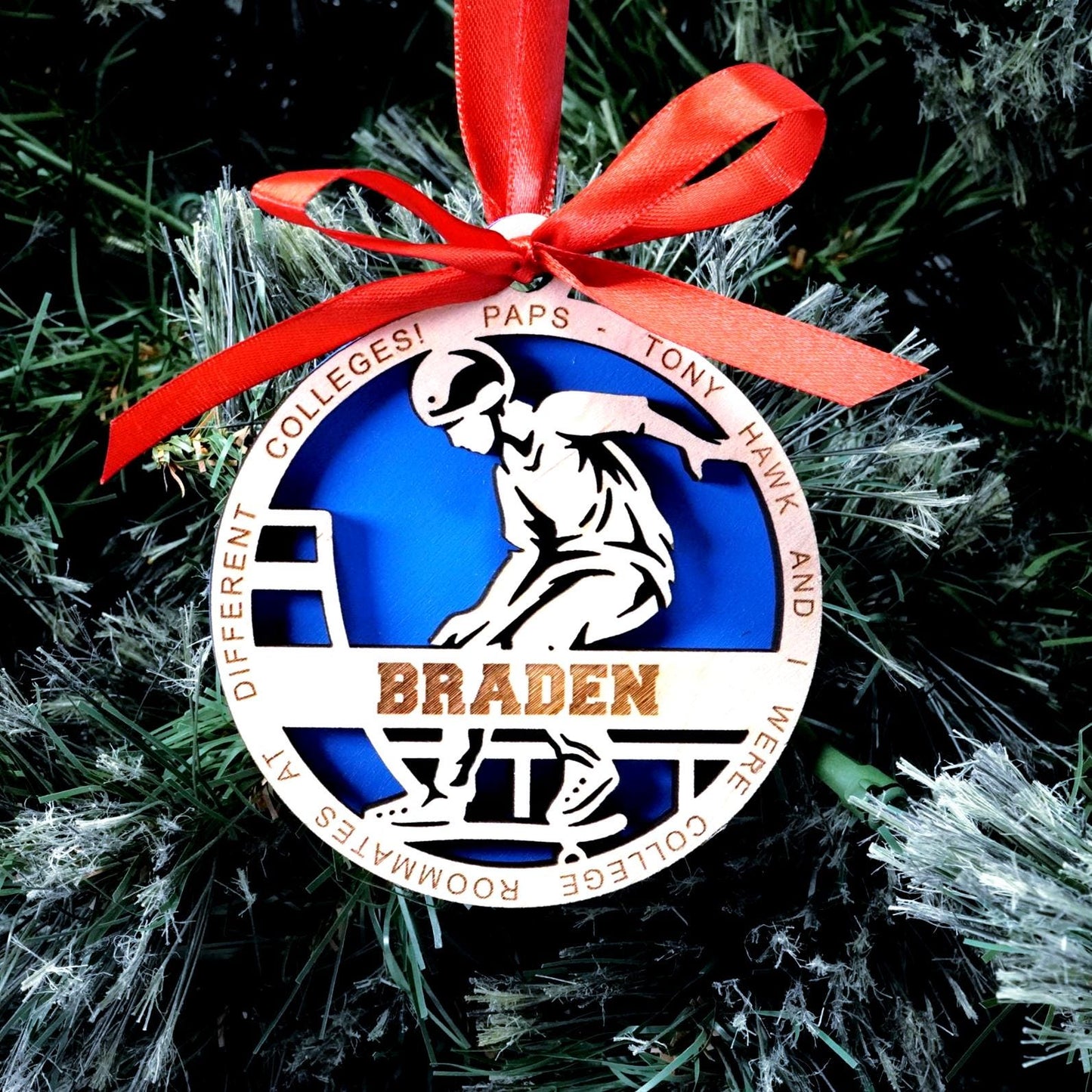 Personalized Skateboarder Christmas Ornament – Custom Skater Gift, Holiday Keepsake for Skateboard Fans and Street Riders - Personalized Holiday Ornament