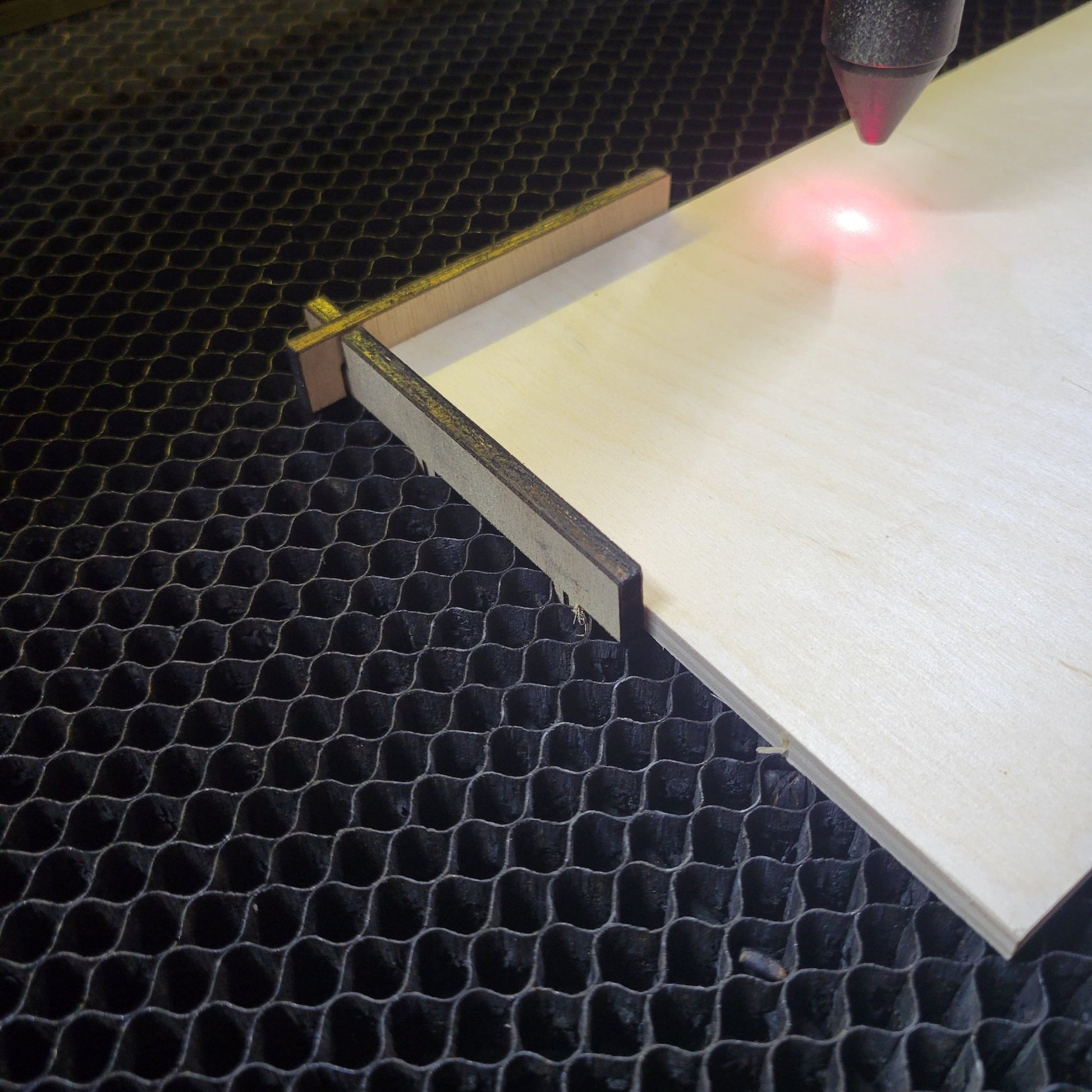 Laser Ready Honeycomb Pins - Right Angle Jig File - Lightburn - Omtech - CO2 Lasers File - Glowforge Accessory | Instant Download - Wood Unlimited#